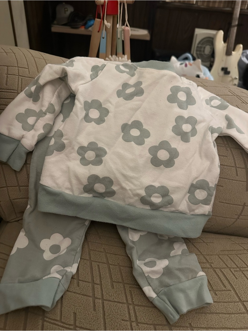 Cat & Jack Floral Two-Piece Pajama Set - White & Sage